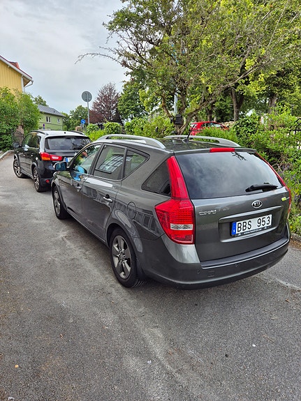 Kia Ceed 2 of 5