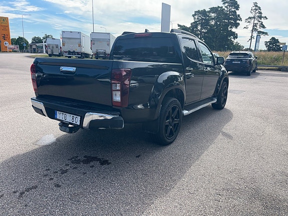 Isuzu D-max 4 of 11