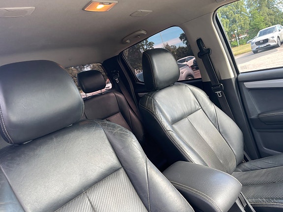 Isuzu D-max 9 of 11