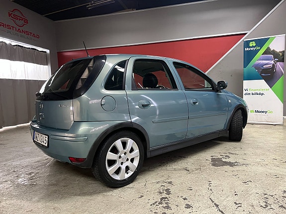 Opel Corsa 4 of 5