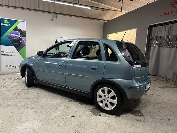 Opel Corsa 3 of 5