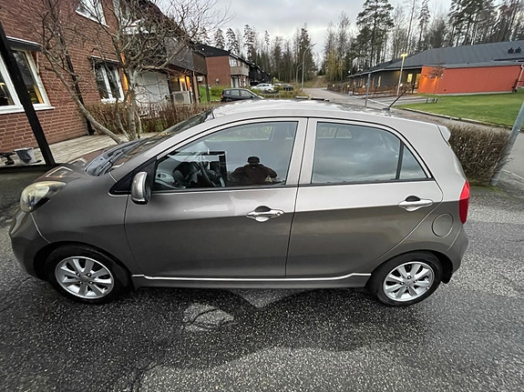 Kia Picanto 6 of 6