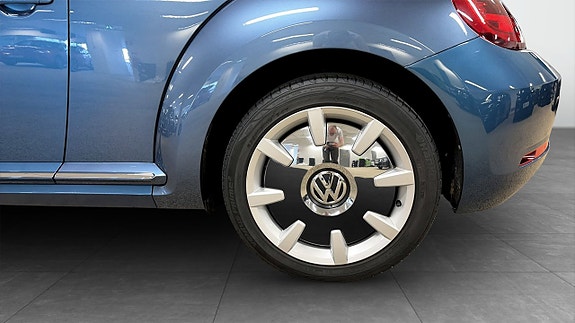 Volkswagen Beetle 7 of 16