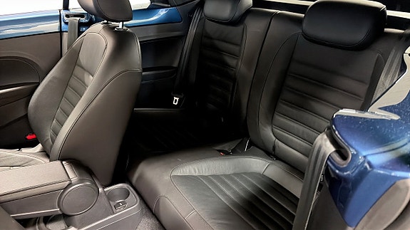 Volkswagen Beetle 12 of 16