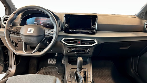 Seat Arona 10 of 12