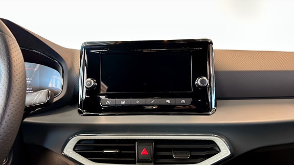Seat Arona 9 of 12