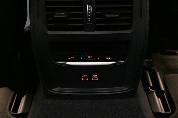 BMW i4 19 of 27