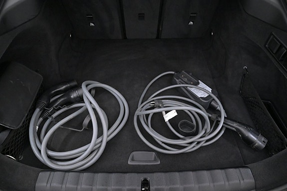 BMW i4 23 of 27