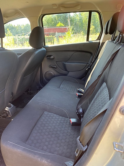 Dacia Logan 8 of 9