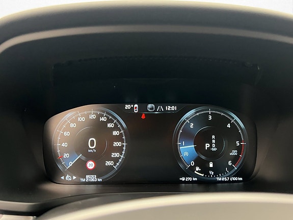 Volvo V60 13 of 30