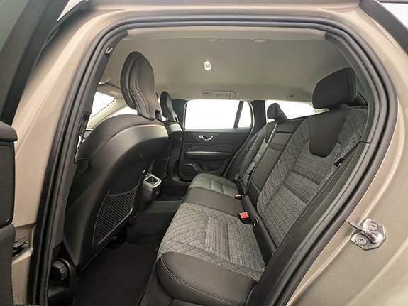 Volvo V60 25 of 30