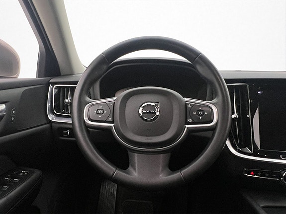 Volvo V60 11 of 30