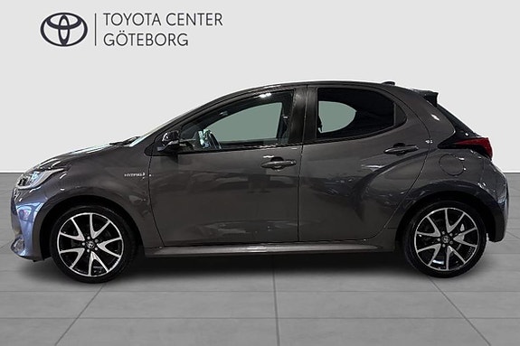 Toyota Yaris 5 of 5