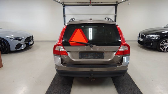 Volvo V70 5 of 10