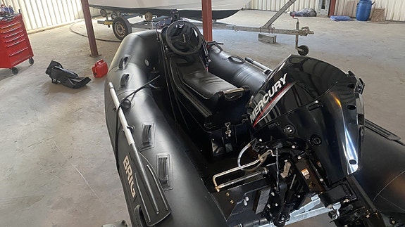 Brig 330 S - Mercury 20hk 3 of 4