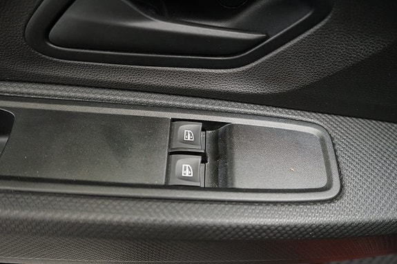 Dacia Sandero 9 of 12