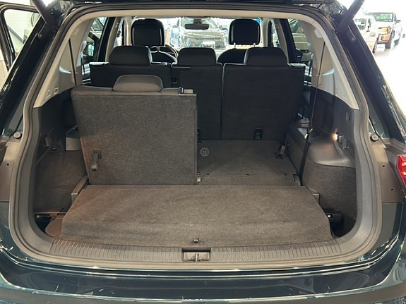Volkswagen Tiguan Allspace 14 of 15