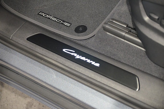 Porsche Cayenne 20 of 21