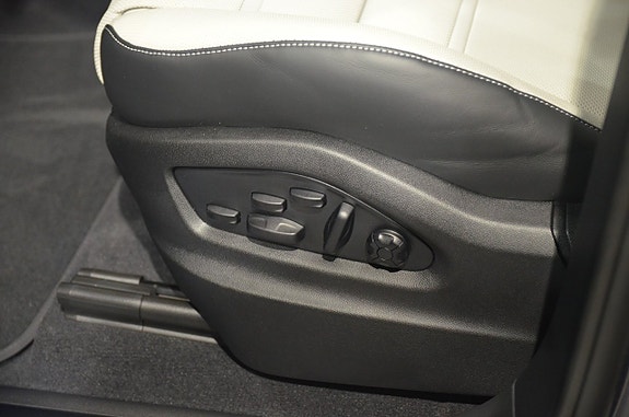 Porsche Cayenne 21 of 21
