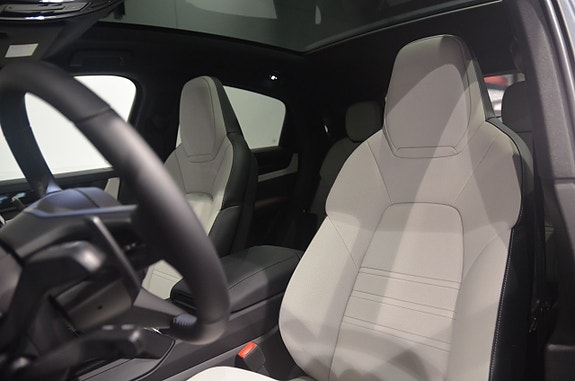 Porsche Cayenne 11 of 21