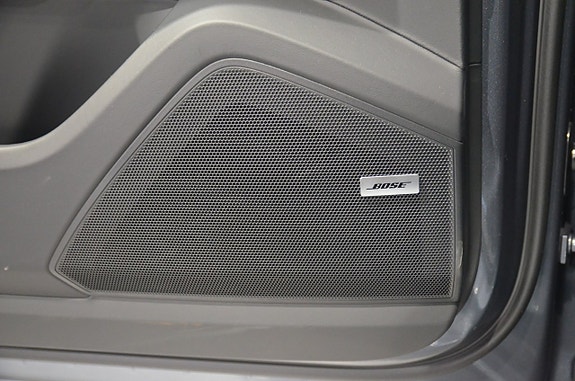 Porsche Cayenne 19 of 21