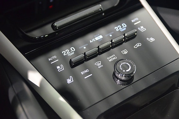 Porsche Cayenne 18 of 21