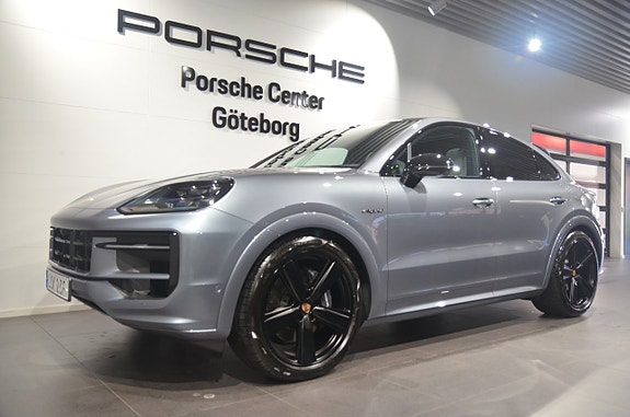 Porsche Cayenne 8 of 21