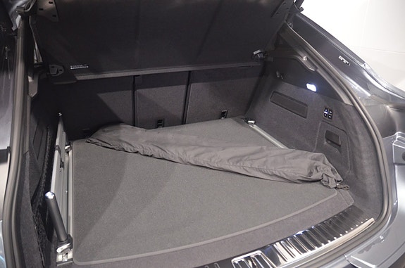 Porsche Cayenne 14 of 21