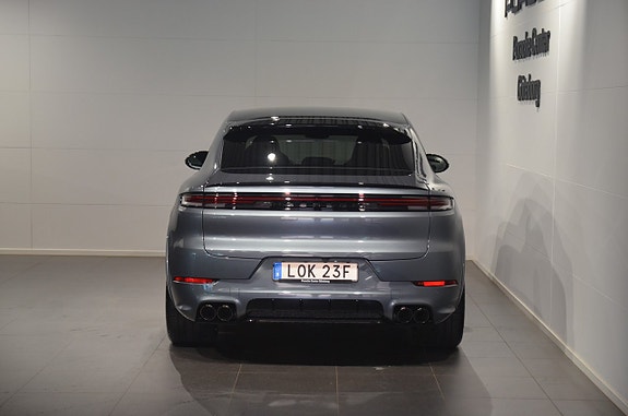 Porsche Cayenne 7 of 21