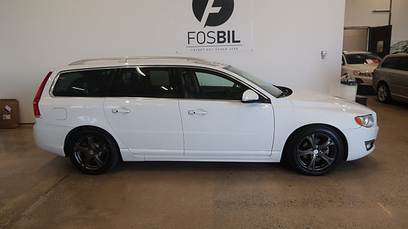 Volvo V70 3 of 5