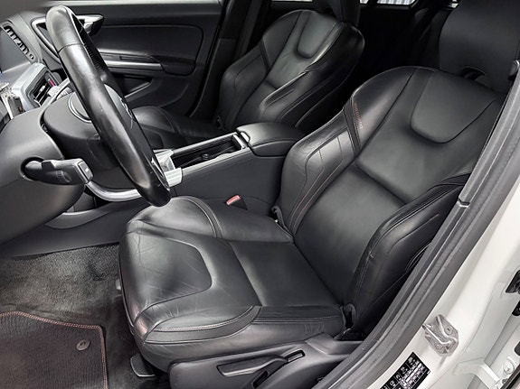 Volvo V60 10 of 20