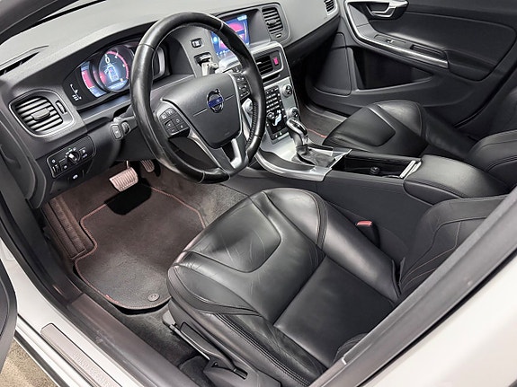 Volvo V60 9 of 20