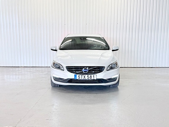 Volvo V60 8 of 20