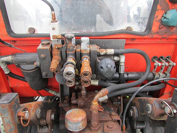 Valmet 705 med lastare 7 of 11