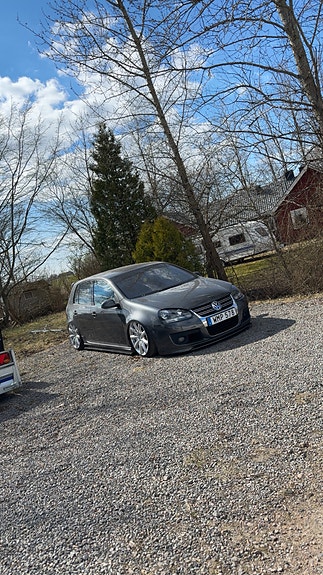 Volkswagen Golf V 2 of 2