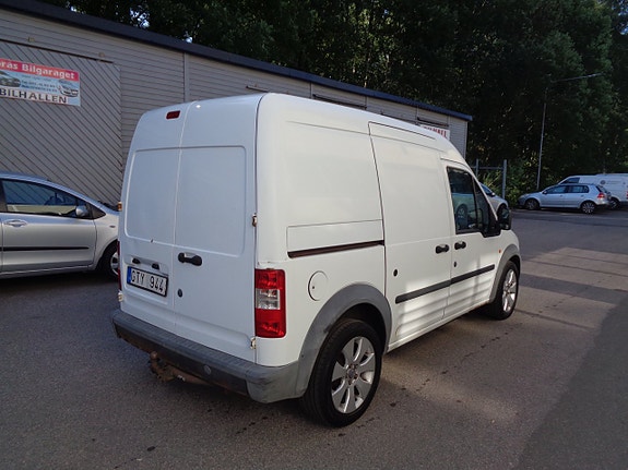 Ford Transit Connect 4 of 5