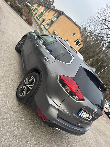 Nissan X-Trail 5 of 5