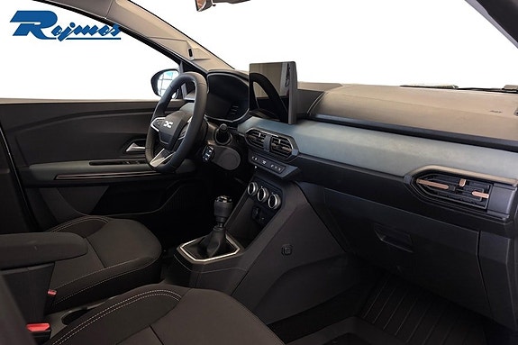 Dacia Sandero 6 of 18