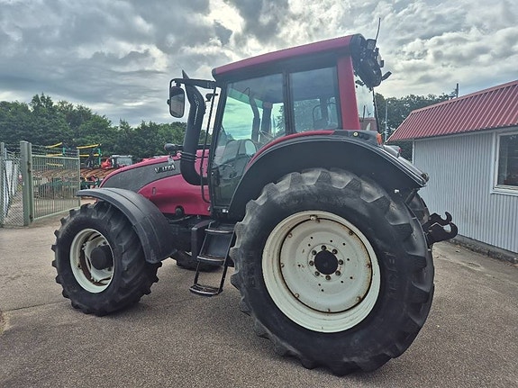 Valtra T 151 E 12 of 18