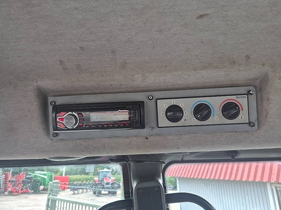 Valtra T 151 E 16 of 18