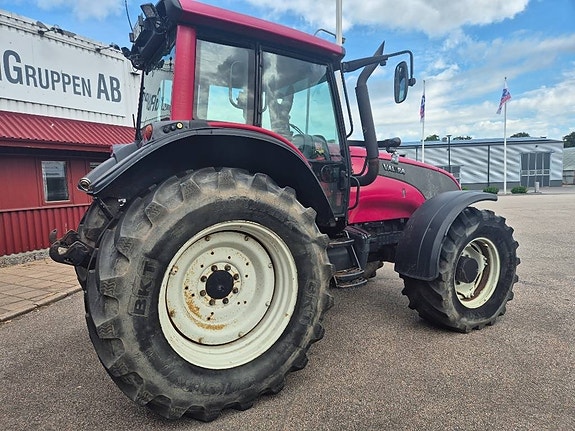 Valtra T 151 E 9 of 18