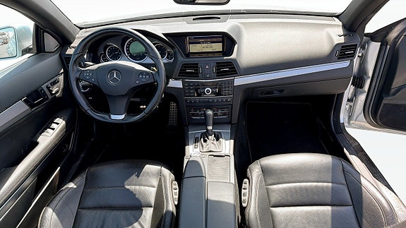 Mercedes-Benz E350 4 of 5