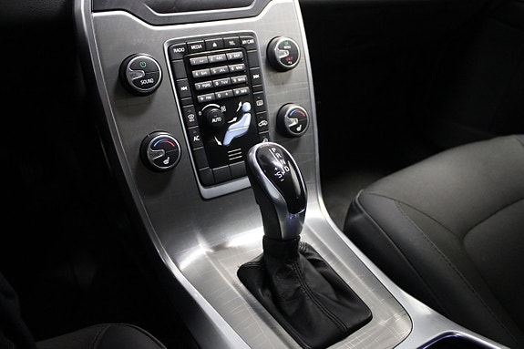 Volvo XC70 15 of 16