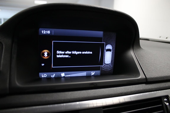 Volvo XC70 14 of 16