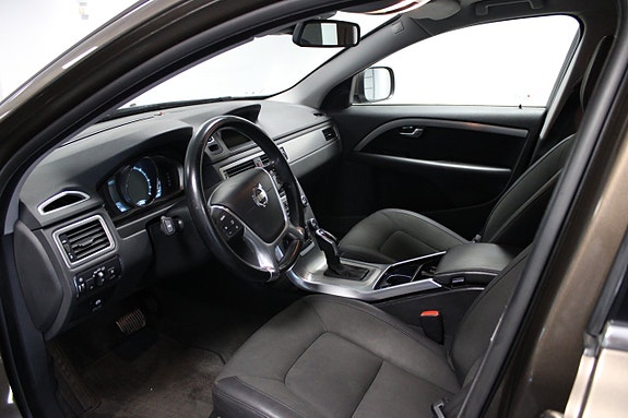 Volvo XC70 8 of 16