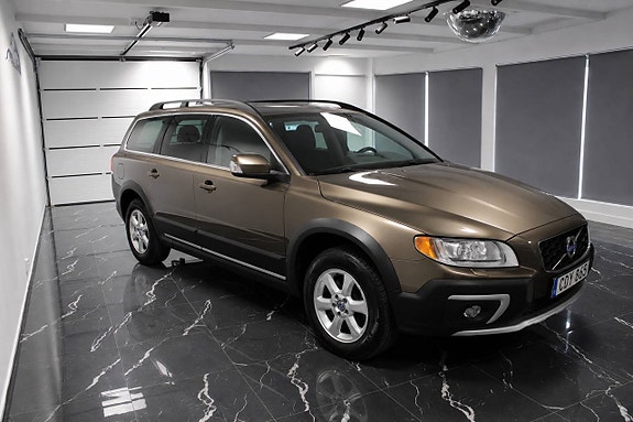 Volvo XC70 4 of 16