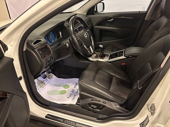Volvo XC70 4 of 5