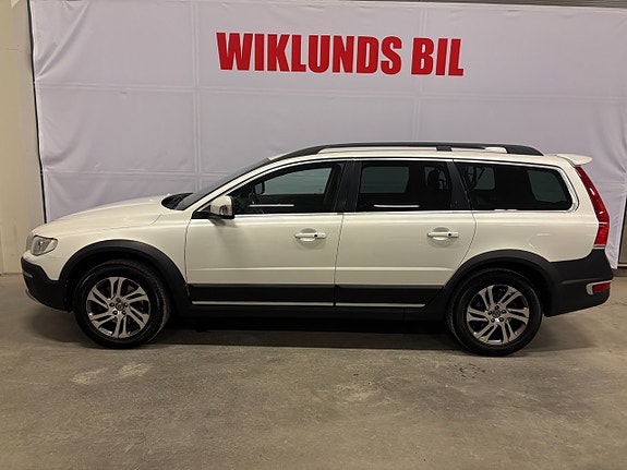 Volvo XC70 2 of 5