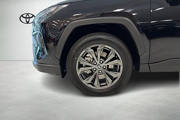 Toyota RAV4 15 of 18
