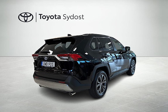 Toyota RAV4 17 of 18